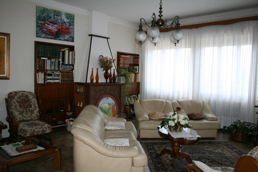 B&B Il Glicine Bedizzole Εξωτερικό φωτογραφία