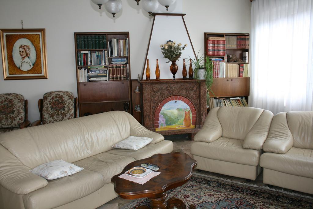 B&B Il Glicine Bedizzole Εξωτερικό φωτογραφία